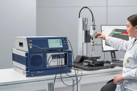 在研发实验室中使用MSA-060微系统分析仪进行微观结构动力学测试