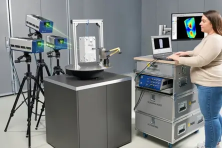 VibroScan QTec 3D Xtra 模态测试系统——此处配备移动工作站,并通过RotoVib实现自动化操作