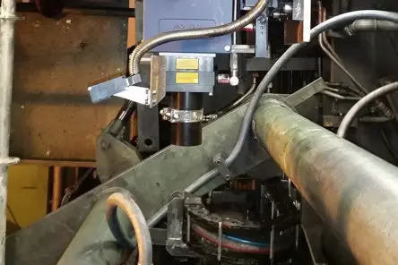 铝冷轧机出口处使用Polytec ProSpeed光学LSV激光传感器进行非接触速度精准测量,实现轧缝微调和工艺优化。